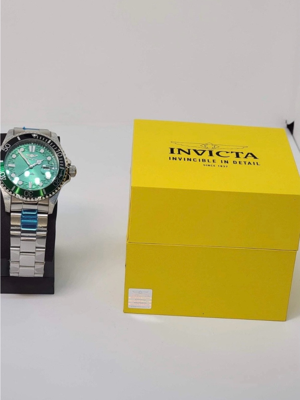 NIB Invicta Green Sunburst Dial Stainless Steel Diver 40mm🔥🔥(D5) - Picture 4 of 9